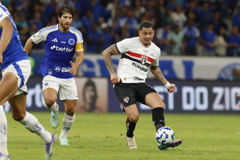 São Paulo x Cruzeiro - Onde assistir, arbitragem e escalações