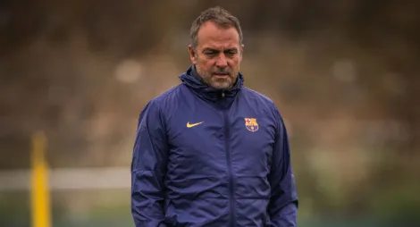 tecnico do barcelona avalia lesao yamal