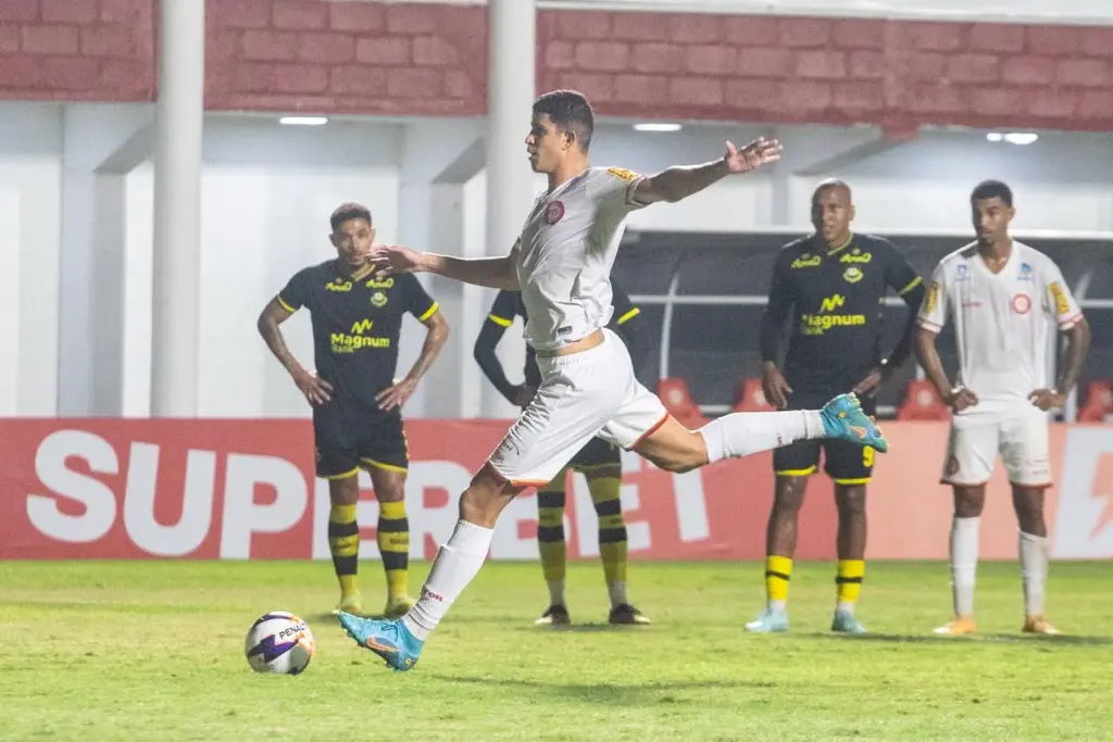 Tombense-MG 2 x 2 São Bernardo - Empate agitado com gols de pênalti