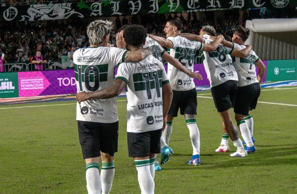 Bahia desafia retrospecto instável do Coritiba no Couto Pereira