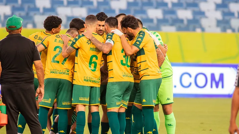 Eduardo Barros prega união após empate amargo na Arena Pantanal