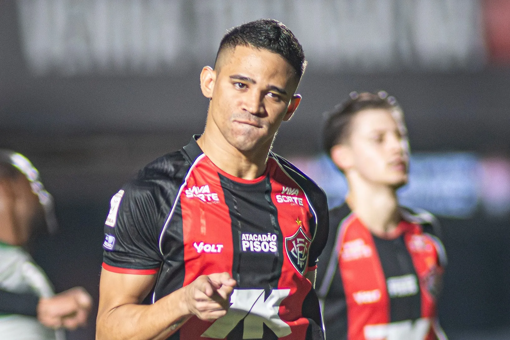 Vitória alcança marca histórica após goleada e mira recorde no Brasileirão (Foto: Victor Ferreira/ECV)