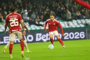 Coritiba 2 x 2 Internacional - Colorado empata aos 50 e breca reação do Coxa