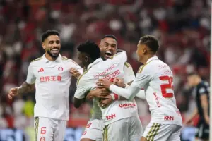 Internacional 4 x 1 Vasco - Goleada colorada no Brasileirão!