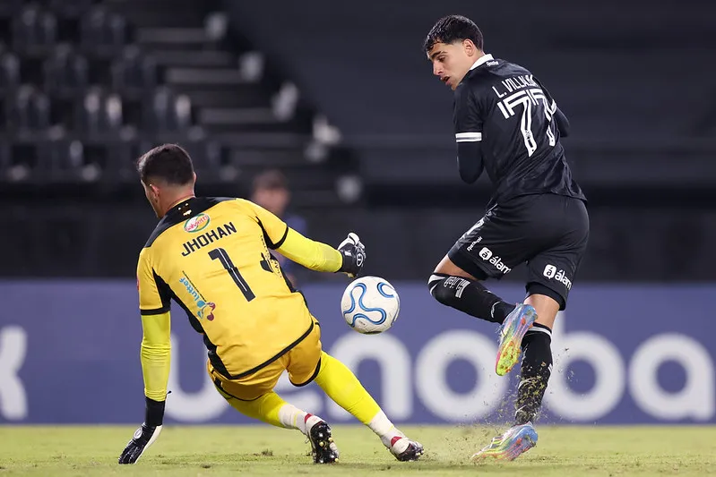 Botafogo derrota Independiente Petrolero por 3 a 0 no Paraguai e carimba classificação (Foto: Vitor Silva/Botafogo)