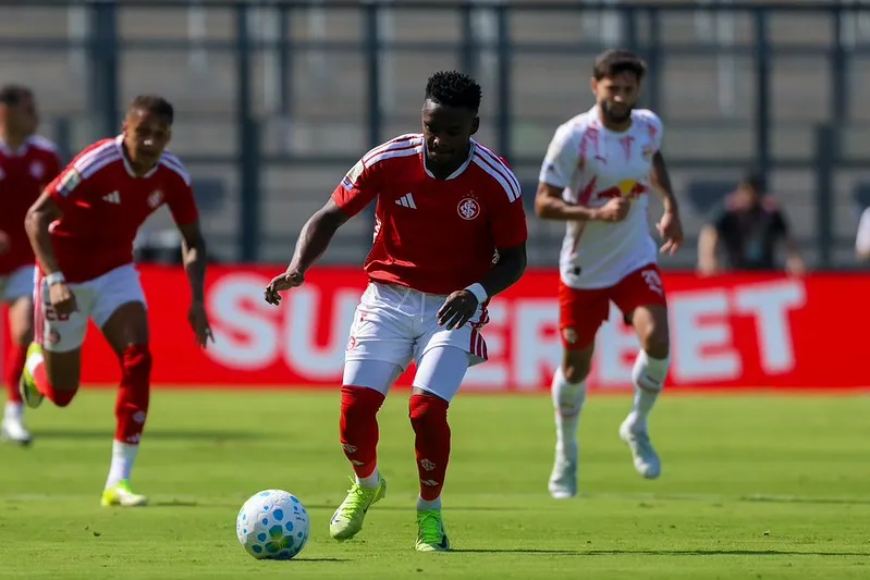 O Red Bull Bragantino venceu o Internacional por 3 a 1 na manhã deste domingo (31), no Estádio Cícero de Souza Marques (Foto: Divulgação)