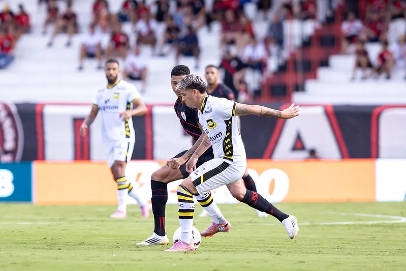 Atlético-GO 0 x 1 São Bernardo - Tigre mantém embalo e liderança da Série B 2 Atletico GO x Sao Bernardo Serie B 2