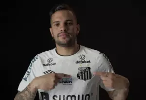 Água Santa anuncia contratação de lateral ex-Santos e São Paulo 