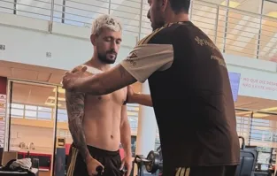 BNRsbxz0 Arrascaeta Flamengo 2026 Brasileirao