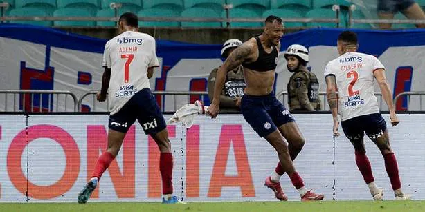 Bahia 2 x 1 Botafogo - Expulsão, gol contra e virada no final 3 Brasileirão - 2026