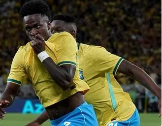 Brasil 6 x 2 Panamá - Despedida em ritmo de rachão 2 Brasil 6 x 2 Panamá
