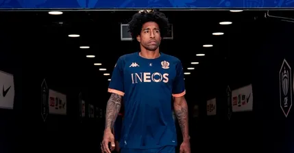 Ex-zagueiro da Seleção Brasileira encerra carreira aos 42 anos na França