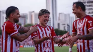 Náutico defende vice-liderança e liga alerta com pendurados