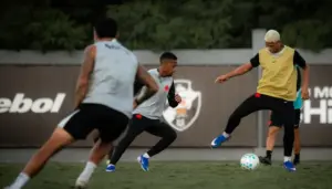 Vasco deve ter escalação mista em confronto da Copa do Brasil