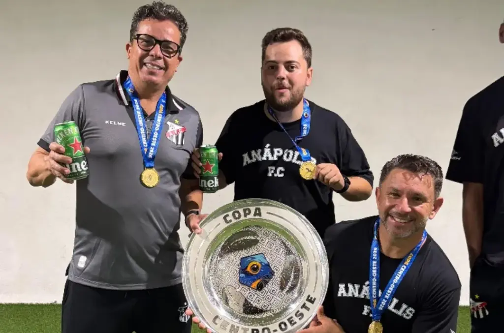 Evaristo Piza conquista título inédito e entra para a história do Anápolis 3 EVARISTO PIZA 2