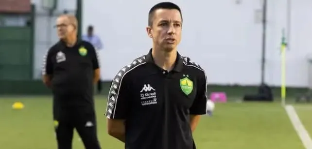 Eduardo Barros