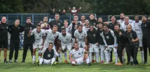 Azuriz-PR 2 x 4 Blumenau-SC - catarinenses garantem vaga antecipada na Série D