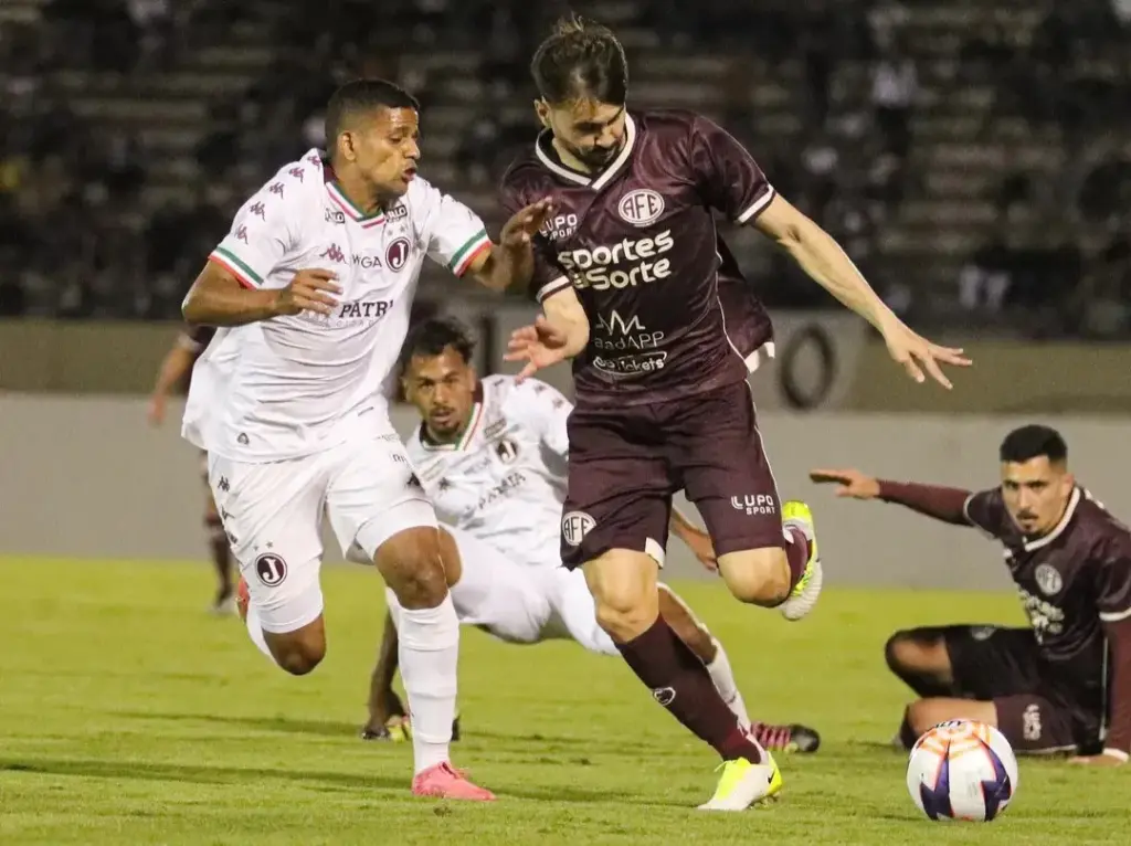 Destaques da Ferroviária lamentam vice-campeonato, mas celebram campanha do acesso