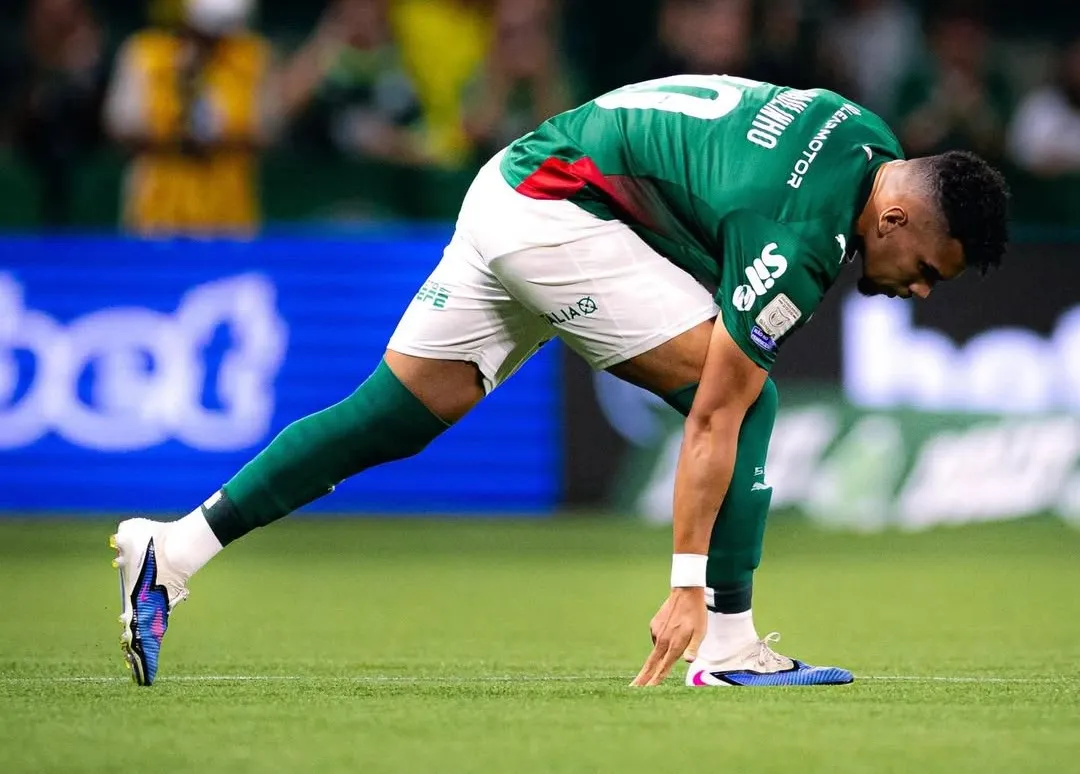 Paulinho retornou aos gramados após lesão grave (Foto: Reprodução / Redes Sociais)