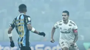 Grêmio 3 x 2 Santos - Tricolor vence de virada e empurra o Peixe para o Z-4