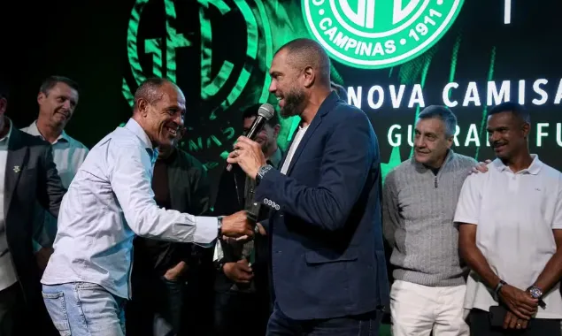 Série C: Com ídolos presentes, Guarani lança novos uniformes 4 Guarani lanca novos uniformes 2026 1