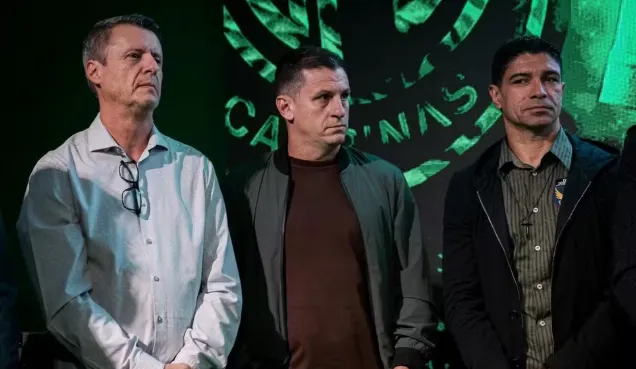 Série C: Com ídolos presentes, Guarani lança novos uniformes 2 Guarani lanca novos uniformes 2026 3