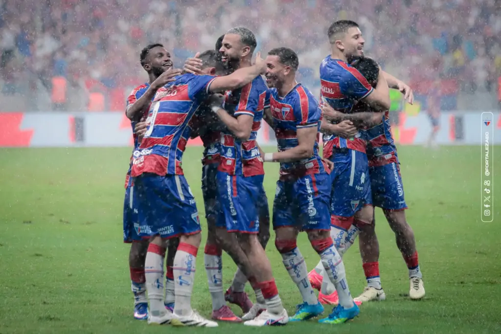 Fortaleza 4 x 1 Goiás - Virada e liderança para o Laion