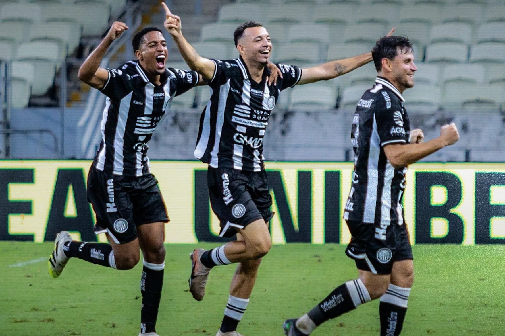 Ceará x Operário-PR: Fantasma vira na Arena Castelão pela Série B (Foto: Felipe Santos/Ceará)