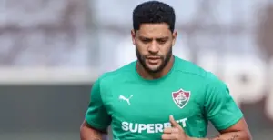 Hulk inicia preparação no Fluminense e aguarda apresentação