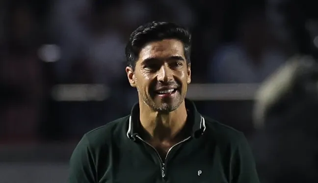 Organizada pede saída de Abel Ferreira do Palmeiras