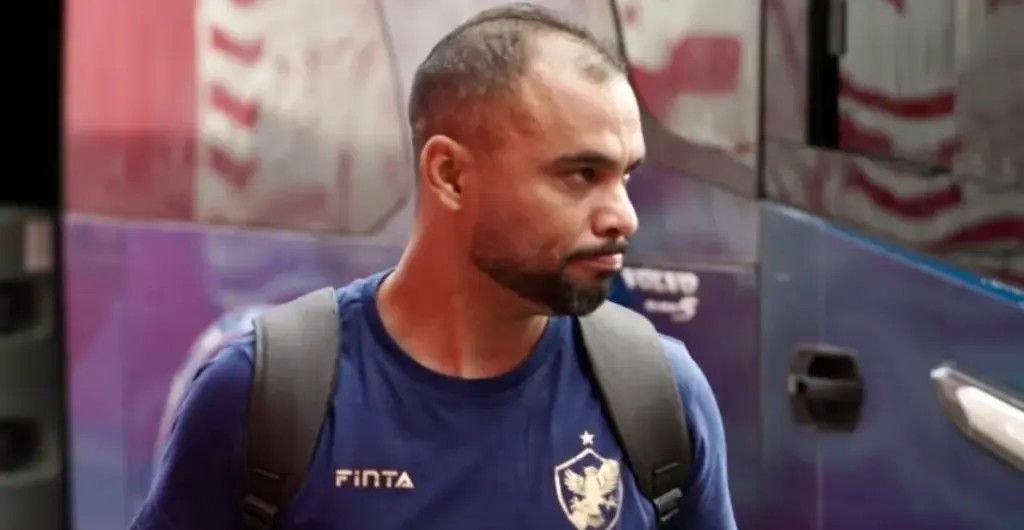 Retrô-PE oficializa a demissão de treinador após derrota na Série D
