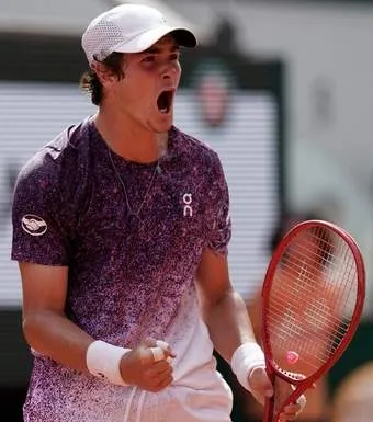João Fonseca elimina Djokovic e avança às oitavas em Roland Garros 4 Tênis - 2026