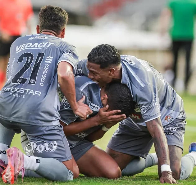 Inter de Limeira 2 x 1 Ypiranga-RS - Na raça, Inter Leão vira e entra no G-8