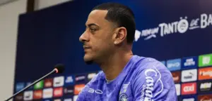 Goleiro do Bahia sofre grave lesão e não entra mais em campo em 2026