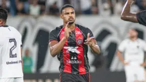 Vitória perde titular para partida contra o Santos