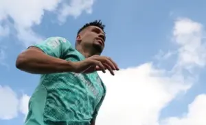 Palmeiras vai ter Paulinho contra o Fortaleza