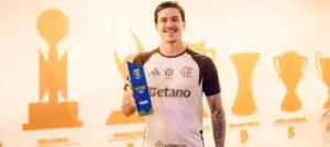 Pedro e Rossi recebem prêmios de destaque no Brasileirão pelo Flamengo