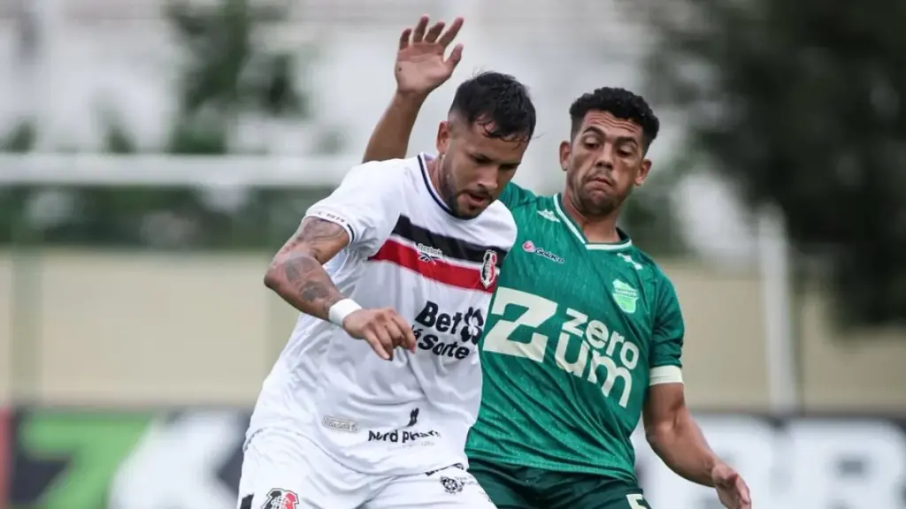 Santa Cruz engata evolução com Cristian de Souza e mira o G-8 da Série C 2 Santa Cruz engata evolução com Cristian de Souza e mira o G-8 da Série C (Foto: Lenilson Santos/Floresta EC)