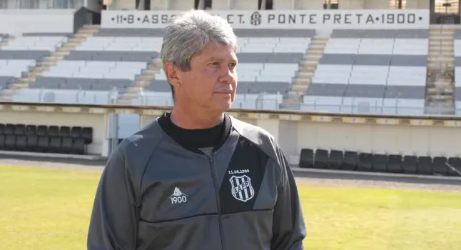 Recusas travam Ponte Preta, que pode optar por técnico caseiro