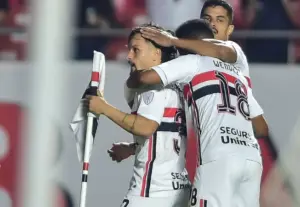 São Paulo 2 x 0 Boston River (URU) - Tricolor classificado às oitavas