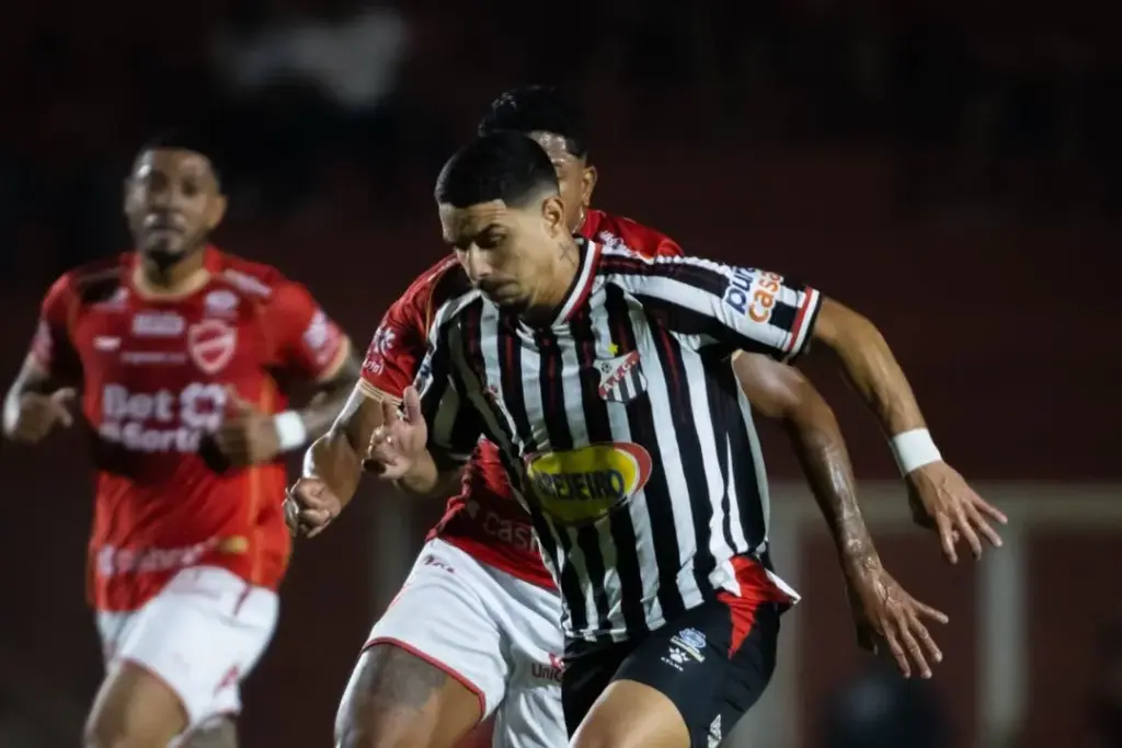 Vila Nova-GO 1 (3) x (4) 1 Anápolis-GO - Deu zebra na Copa Verde