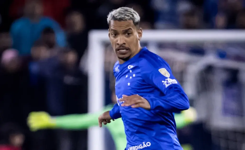 Bahia x Cruzeiro - Escalações, desfalques e onde assistir ao vivo no Brasileirão