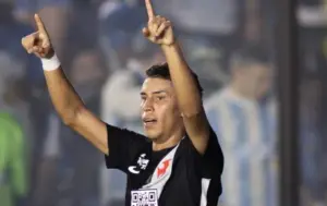 Vasco 2 x 2 Paysandu - Susto, mas com festa em São Januário