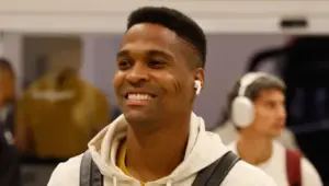 Cruzeiro avalia contratação de lateral do São Paulo