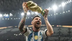 Messi e Flaco López dentro e Giay fora. Confira a convocação da Argentina