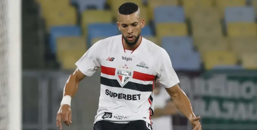 Dória pede rescisão ao São Paulo por ameaças a familiares