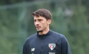 Pablo Maia volta aos treinos no São Paulo sem máscara