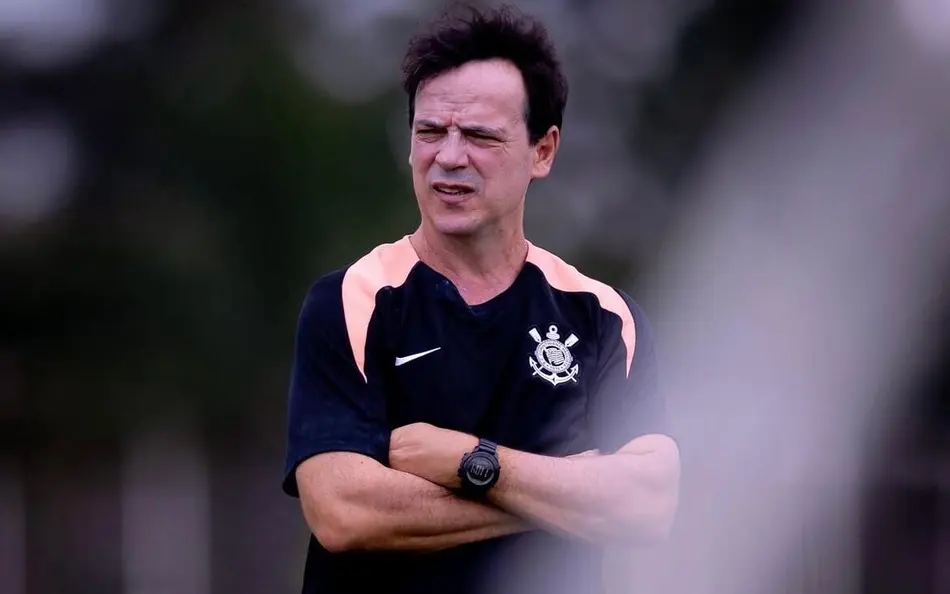 Diniz aponta a manutenção do elenco do Corinthians como principal missão