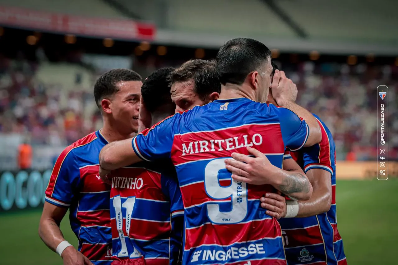 Fortaleza 3 x 0 Londrina-PR - Leão se recupera e esquenta briga pela liderança 4 fortaleza x londrina serie b 2