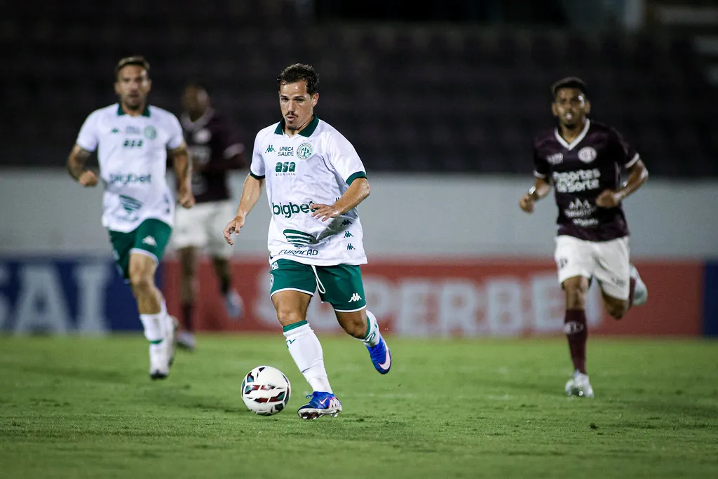 Guilherme Cachoeira mantido titular Guarani